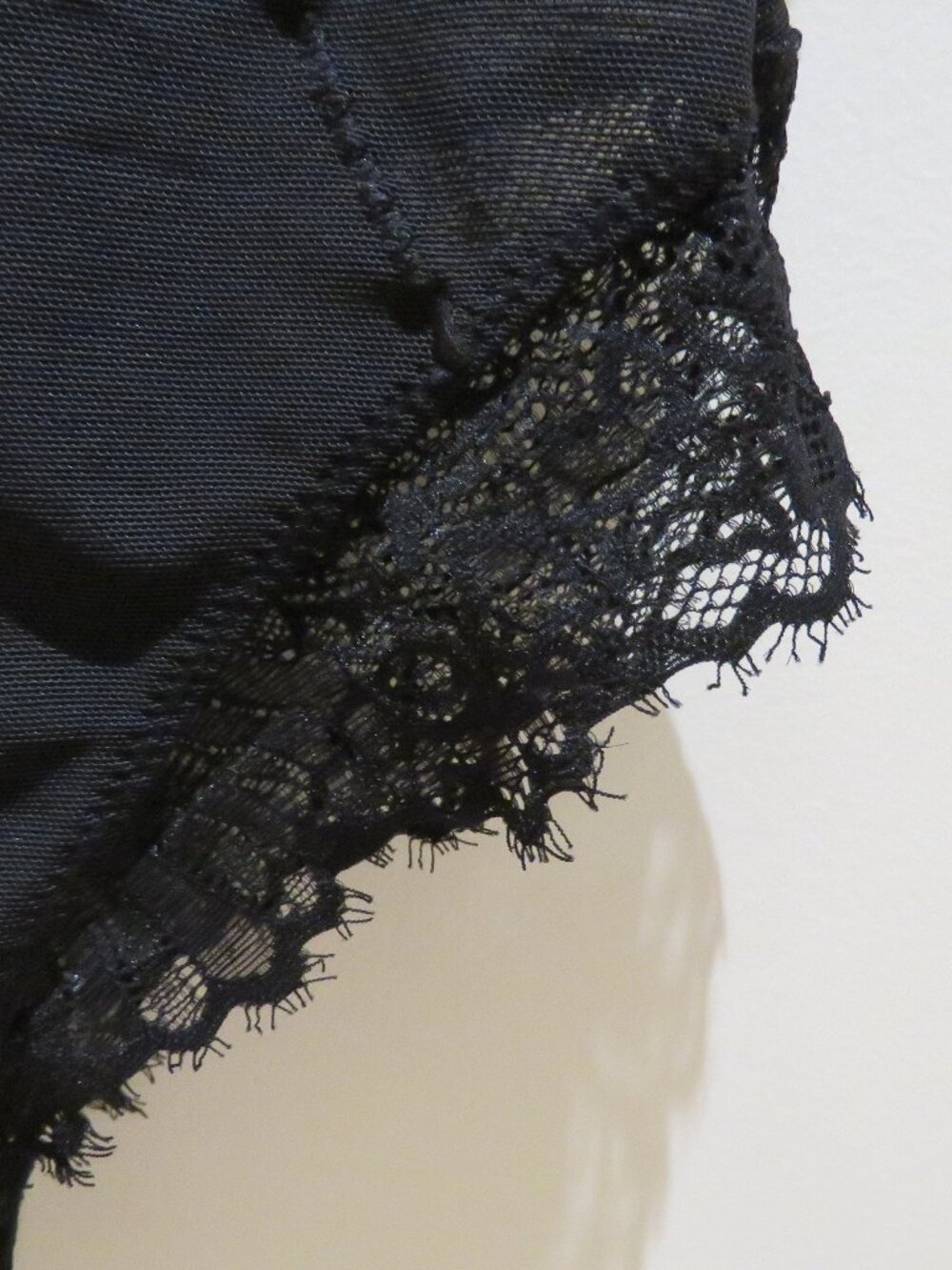 PINSY Smoothing Lace Shapesuit Bodysuit in Black Small Whimsigoth Stretch - Picture 4 of 13